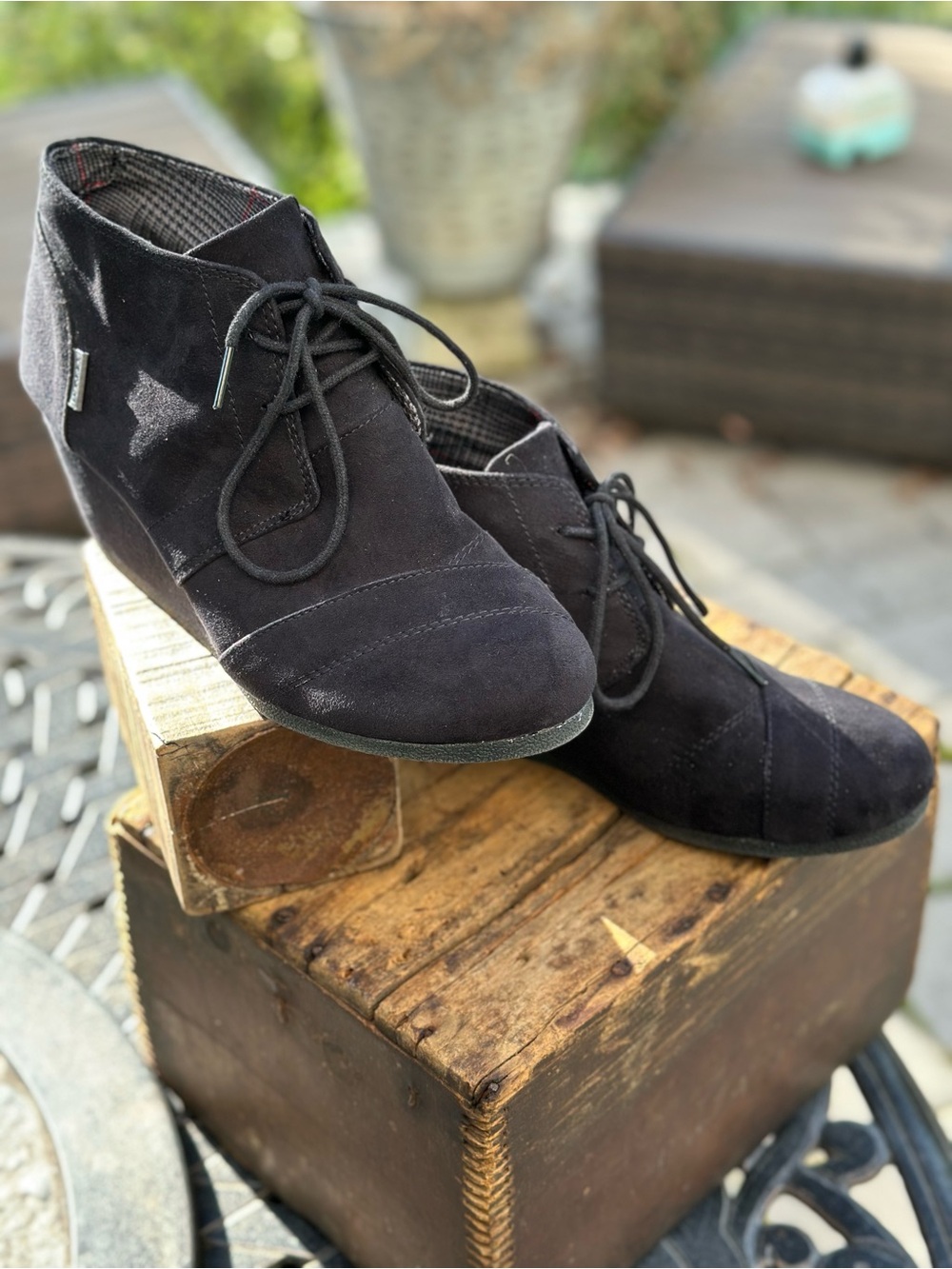Bongo Black Lace Up Wedge Ankle Booties Size 9